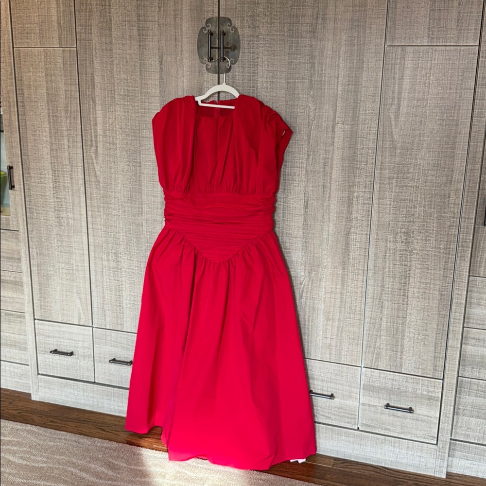 Micas‎ Solid Ruched Maxi Dress - Picture 12 of 17